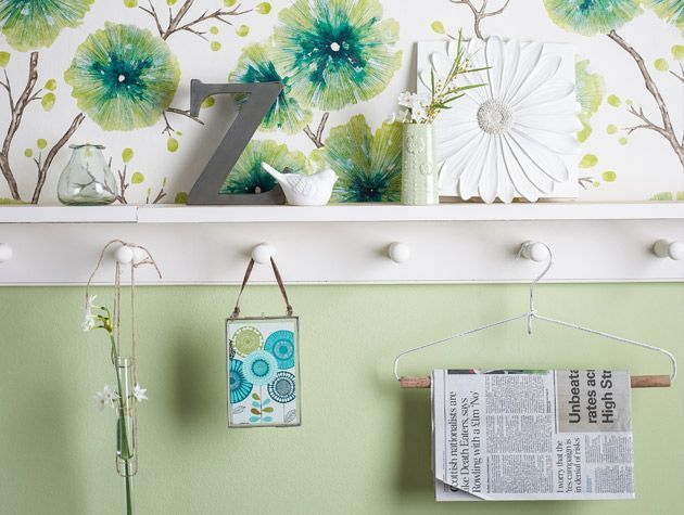 Freshen up your bedroom with oversized flower prints in green and teal 3