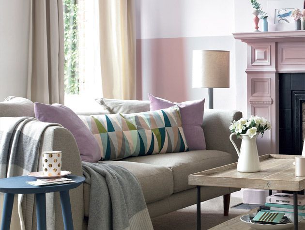 Pastel living room in shades of blush pink 2