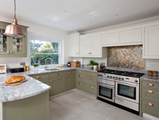 Before and after Modern kitchen with metallic mosaic splashback 3