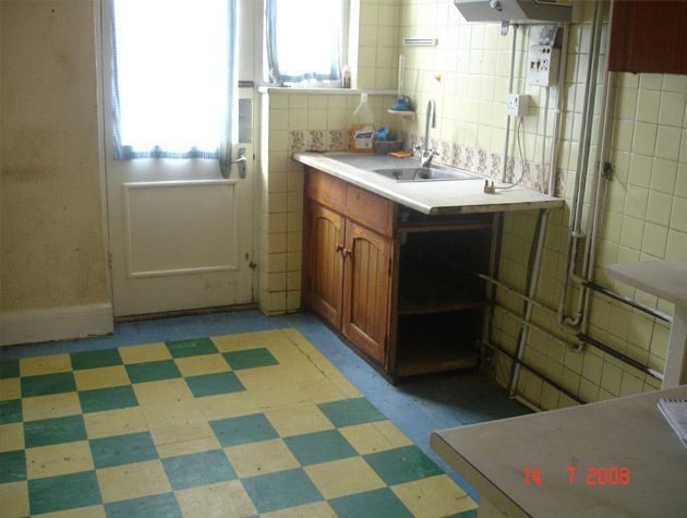 Extended kitchen with painted grey wooden units 4 before