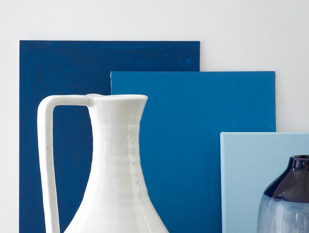 Fresh contemporary blue and white living room 4
