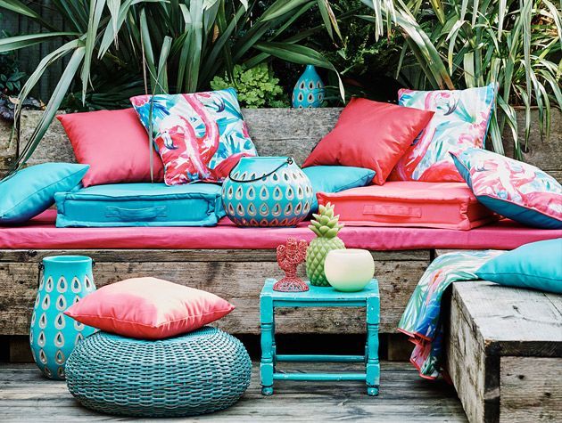 How to design an outdoor living room 6