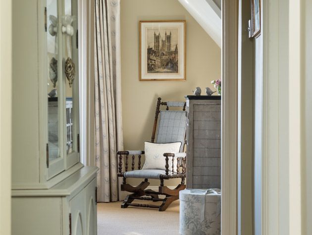 Take a look at the peaceful colour palette inside this Hampshire home 6