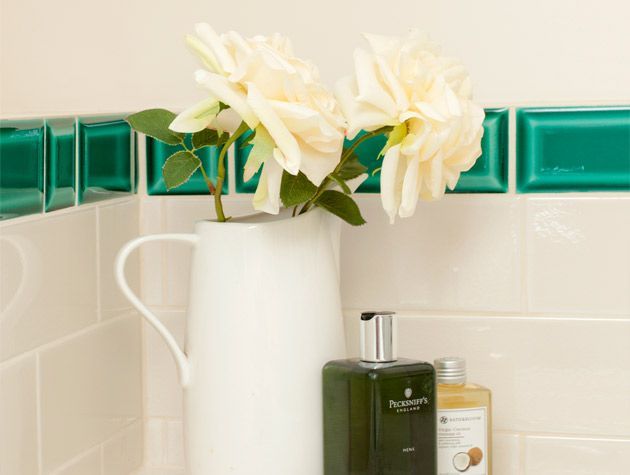 Timeless bathroom with period details 2