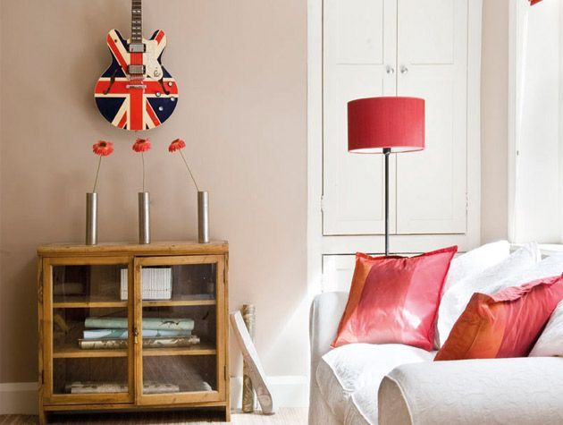 Tour this colourful townhouse in Yorkshire 1