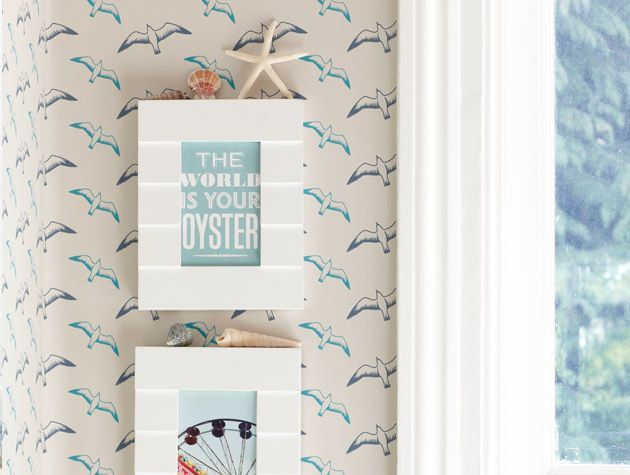 Bring seaside style into your living room 4