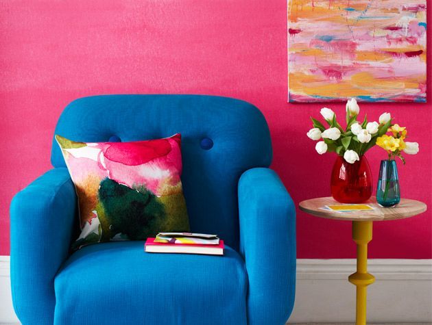 Create an uplifting living room with vibrant shades 3