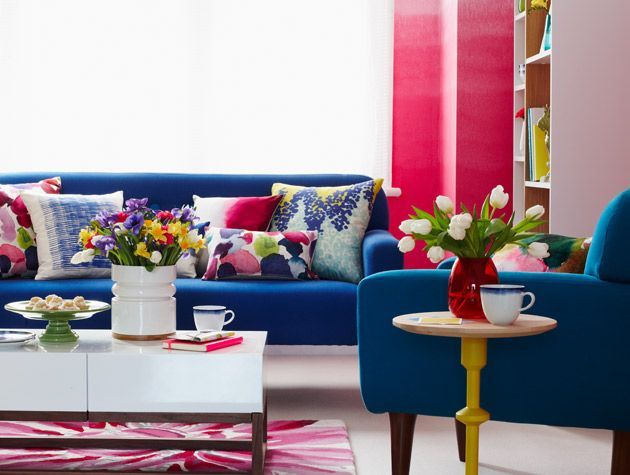 Create an uplifting living room with vibrant shades 4