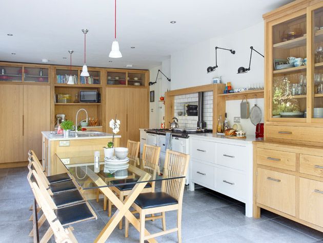 Fuss free kitchen with plenty of storage 2