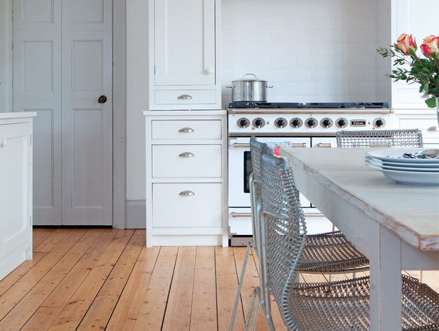 Before and after coastal inspired kitchen makeover 1