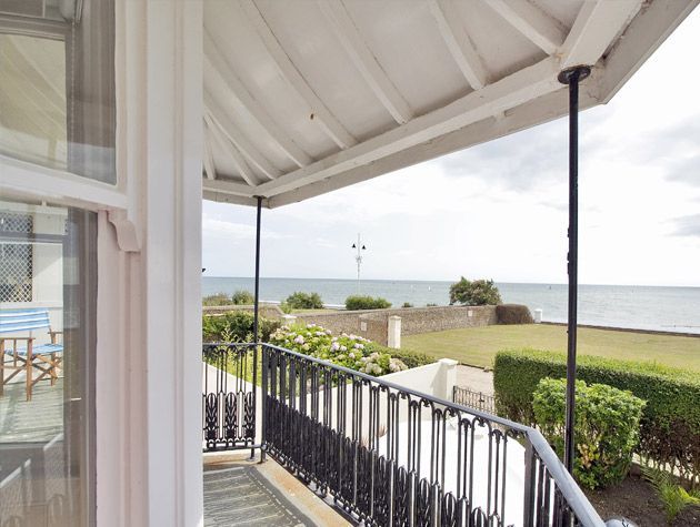 Look around this bright seaside home in West Sussex 2