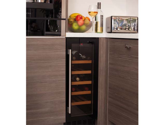 wine cooler by cda appliances with black glass in their new designer range for SS18