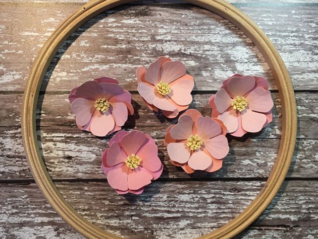 diy spring wreath with pink flowers