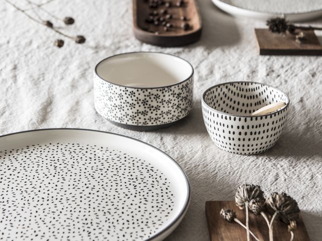 black and white crockery collection from maison du monde aw18 collection - living room - goodhomesmagazine.com
