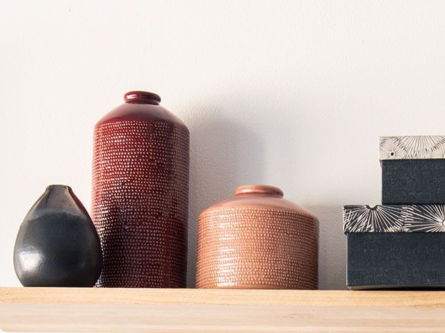 red patterned ceramic vase - maisons du monde azuki AW19 decor collection - goodhomesmagazine.com