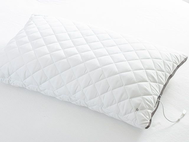 bluetooth speaker pillow - smart home gadgets - soundasleep - goodhomesmagazine.com