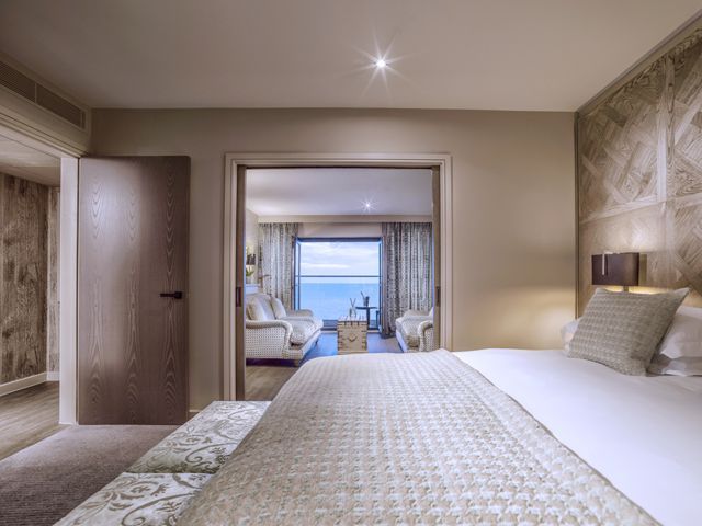 Boulevard Hotel Suite