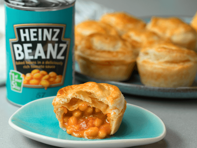 Heinz_Beanz_Sausage_Bacon_Pies.png