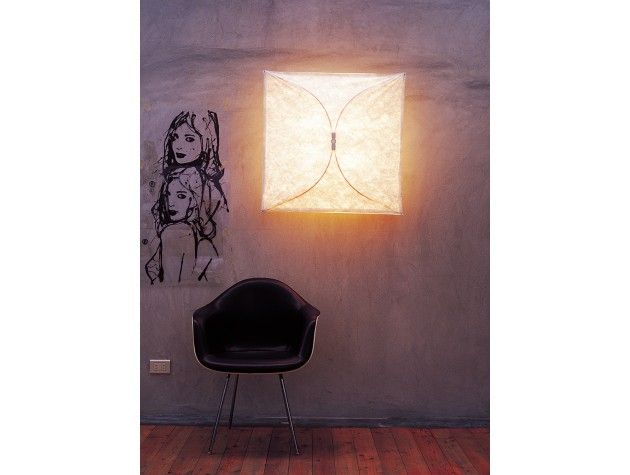 Wall mounted Ariette light with chair