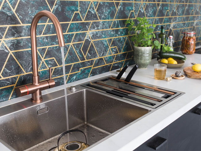 colourful kitchens: art deco kitchen splashback