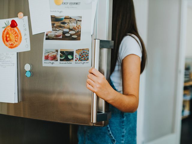 Energy saving tips: keep your fridge and freezer fully stocked 