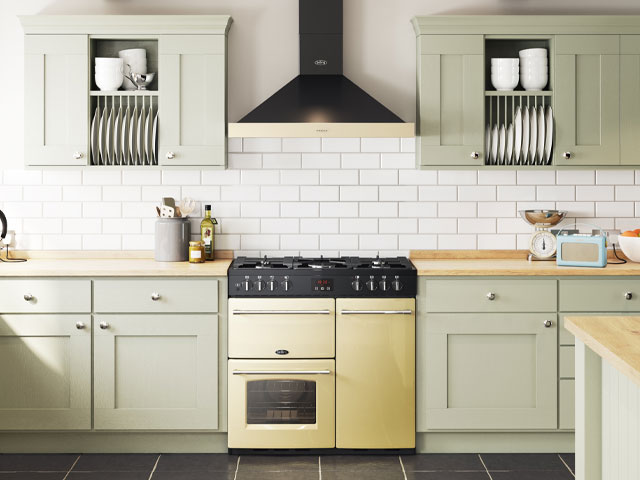 Belling range cooker in lemon