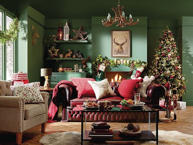 How to style our top high street Christmas tree looks - Goodhomes ...