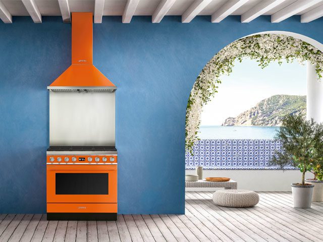 Smeg Portofino is the best range cooker for self cleaning