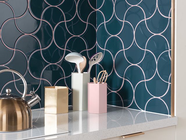 4 design ideas using fishscale tiles - Magazine Goodhomes Magazine