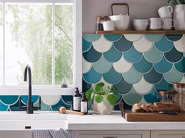 Kitchen splashback with tonal colours Syren fishscale from topps tiles - inspiration - goodhomesmagazine.com