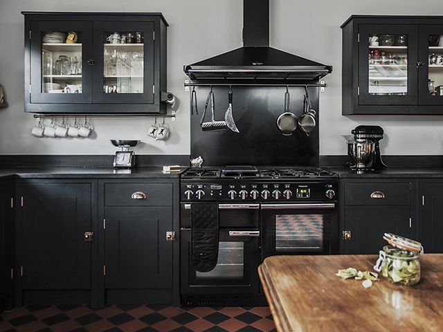 british standard shaker kitchen - goodhomesmagazine.com