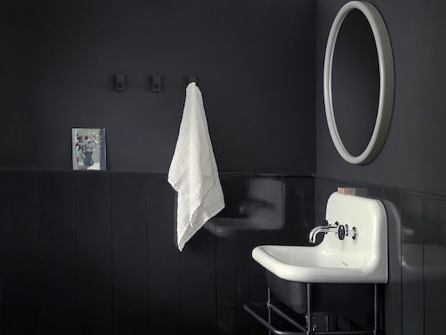 paint & paper library new black bathroom - goodhomesmagazine.com