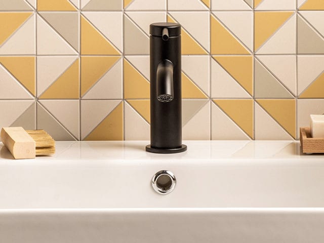 bathroom tiles in pantone's colour of the year 2021 - illuminating and ultimate grey