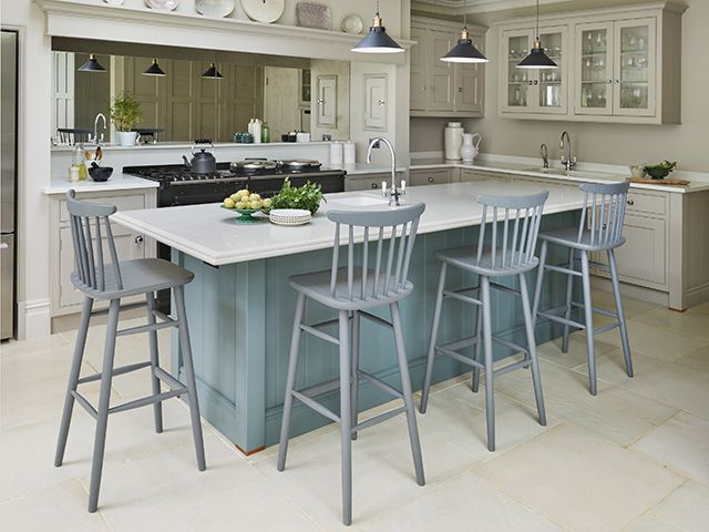Blue Kitchens 7 Inspiring Real Spaces, What Colour Goes With Duck Egg Blue Kitchen