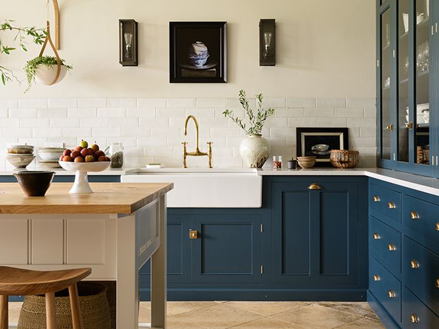 devol dark blue lincoln kitchen - goodhomesmagazine.com