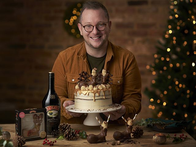 edd kimber Baileys Original Irish Cream Reindeer Cake - goodhomesmagazine.com