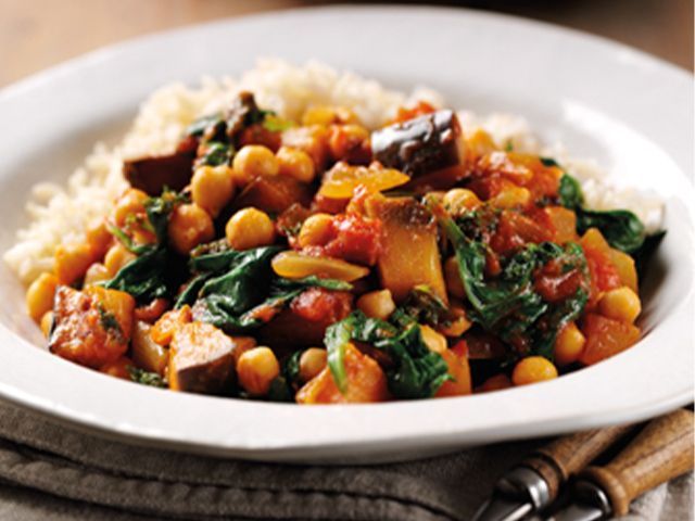spinachcurry - 5 recipes for veganuary - kitchen - goodhomesmagazine.com
