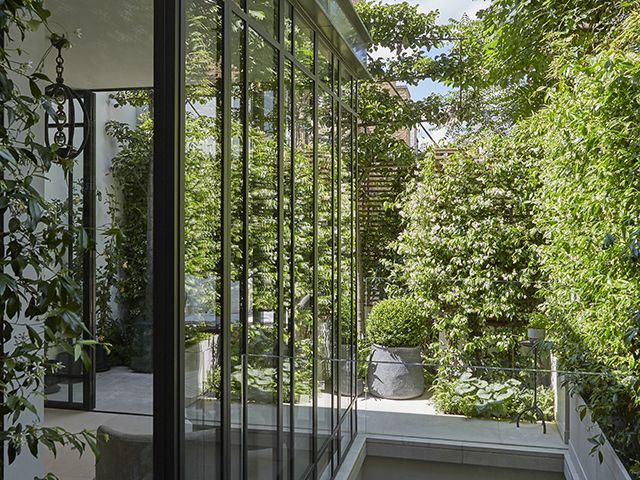 louise bradley garden room exterior - home tour - goodhomesmagazine.com