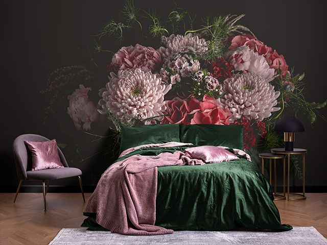 murals wallpapers midnight blooms floral design wallpaper - goodhomesmagazine.com