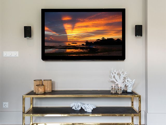 modishliving tv - 7 living room updates for renters - living room - goodhomesmagazine.com