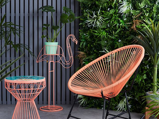 amanda holden bundleberry living plant wall with coral garden furniture for qvc - garden - goodhomesmagazine.com