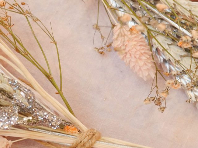 Dried flowers by The Happy Blossoms