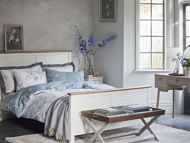 Country style bed deals
