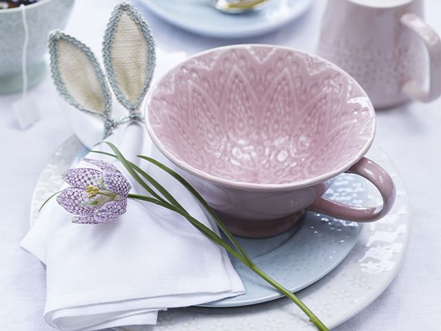 easter lunch setting - 6 easter decorating ideas for your home - inspiration - goodhomesmagazine.com