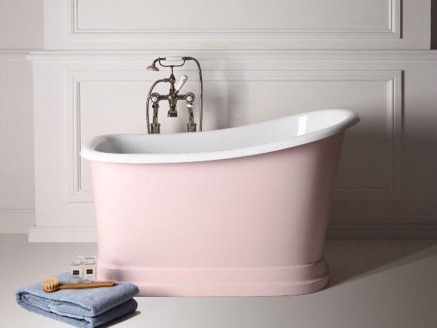 short deep bath tub in pink