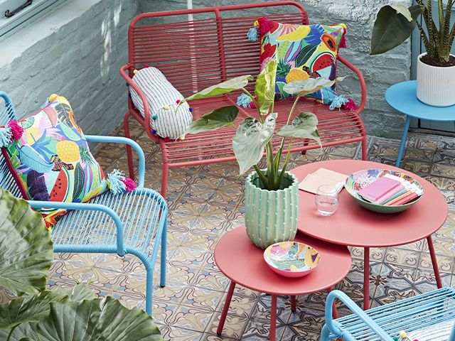 colourful dining - 6 stylish al fresco dining ideas - garden - goodhomesmagazine.com