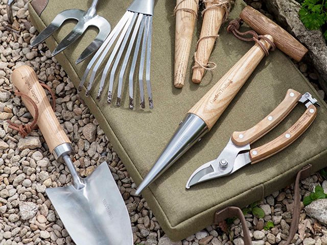 wood handle garden tools - goodhomesmagazine.com