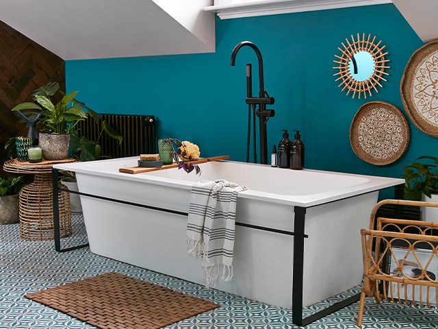 blue bath backdrop - 5 bathroom paint ideas for a fun and fresh bathroom - bathroom - goodhomesmagazine.com