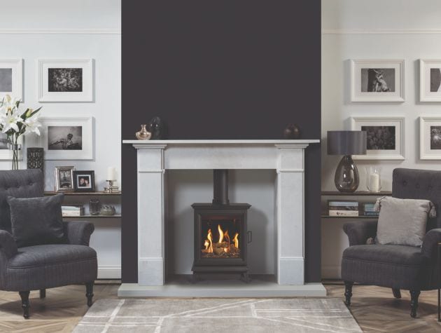 log effect gas stove in fire place in loung