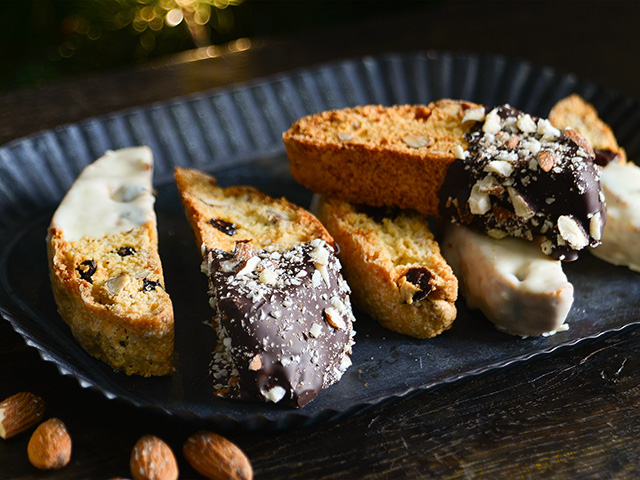 christmas biscotti recipe - goodhomesmagazine.com